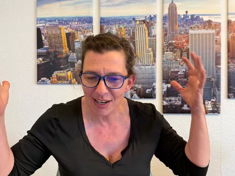 Maria Lässig beim Versuch gute Bilder zu machen