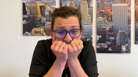 Maria Lässig - Connect Austria Werbeagentur Kärnten Webdesign beim Versuch ängstlich auszusehen